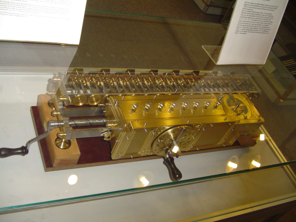 2 Копия механического калькулятора Лейбница в Немецком музее