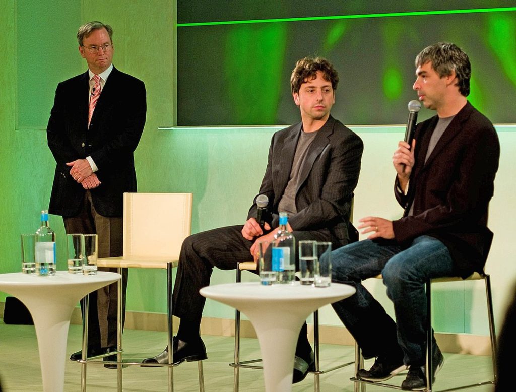 2 Слева направо: Эрик Э. Шмидт, Сергей Брин и Ларри Пейдж из Google
